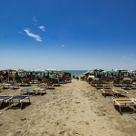 Hotel Riviera Durres Exterior photo