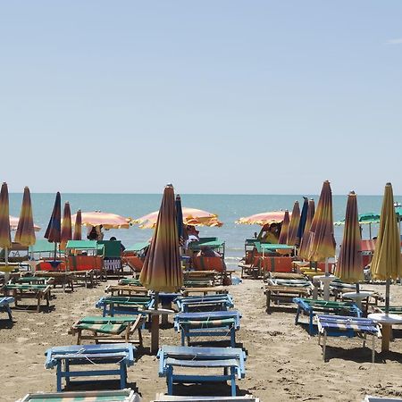 Hotel Riviera Durres Exterior photo