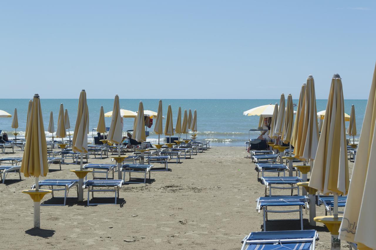 Hotel Riviera Durres Exterior photo